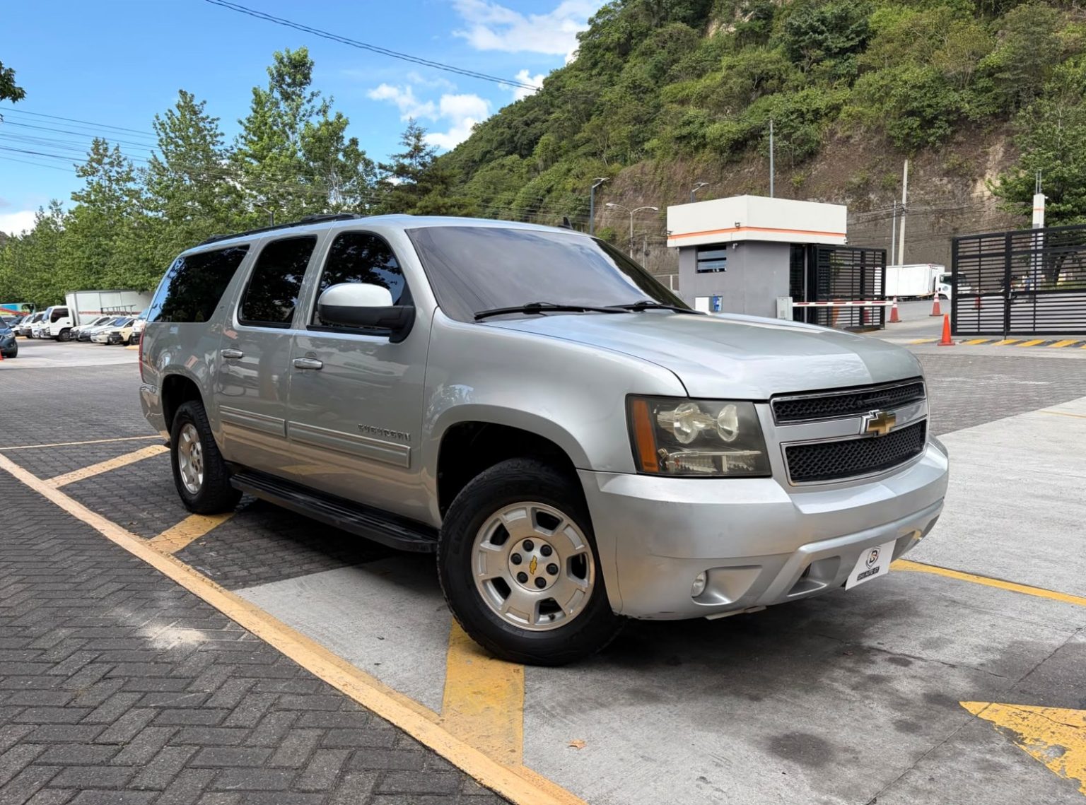 Chevrolet Suburban LT