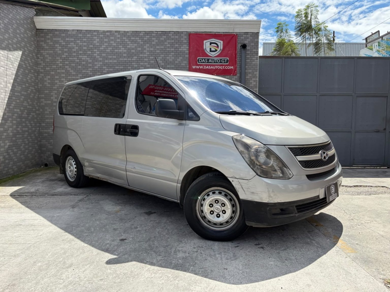 Hyundai H-1 SV Microbús