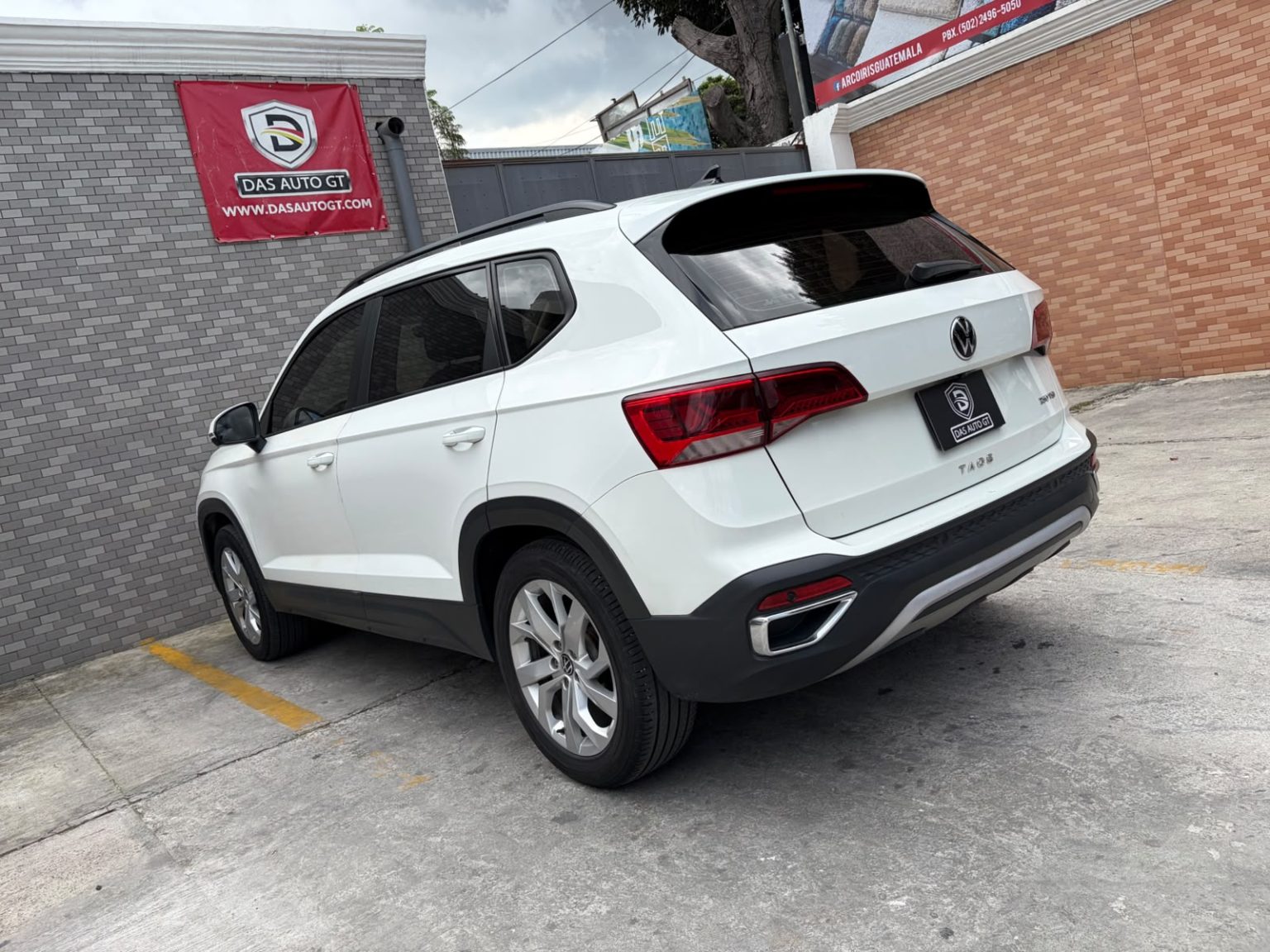 P661JMW005